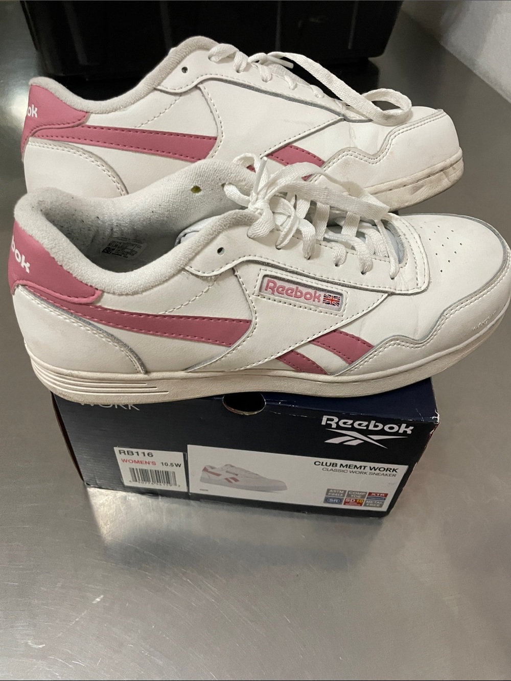 Reebok composite toe work sneaker 10.5